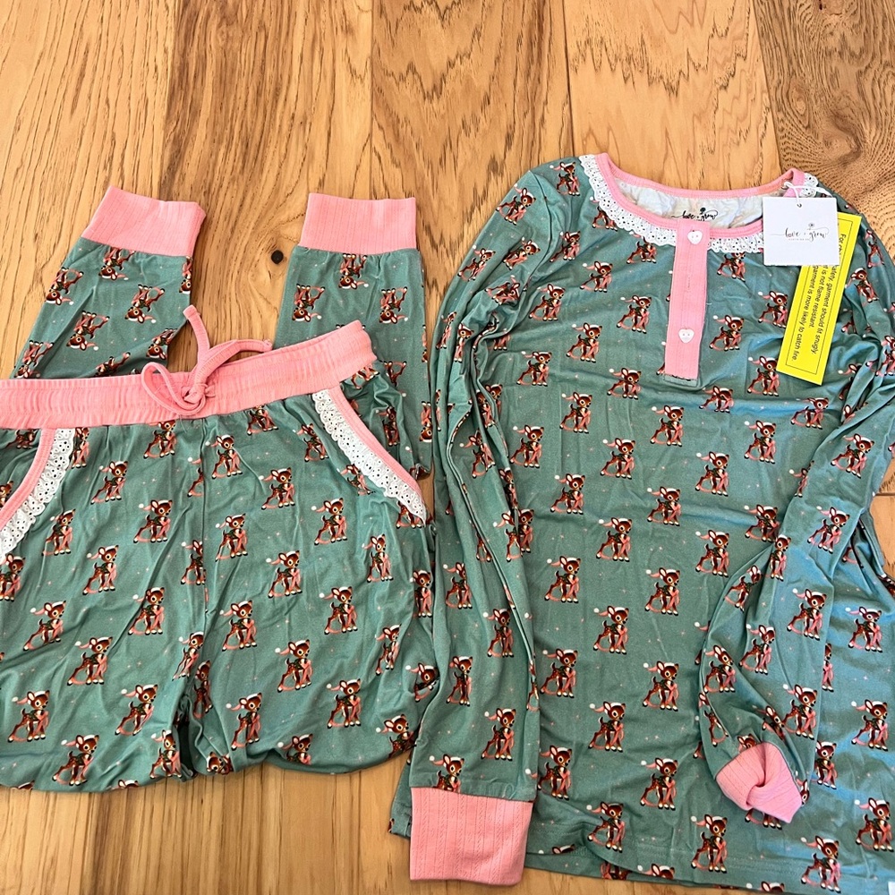 New with tag girls Christmas pajamas